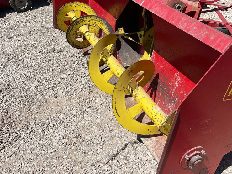 #7411-•-farm-king-snow-blower-image-24