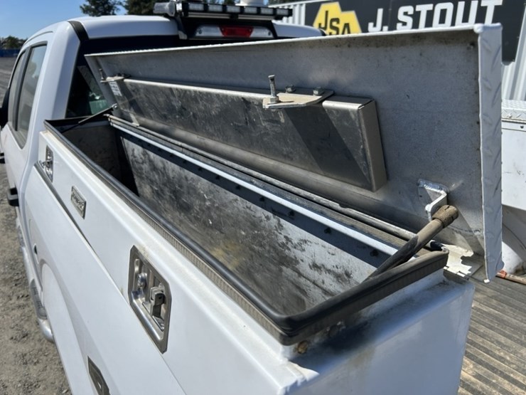 2016-ford-f150-xl-image-34