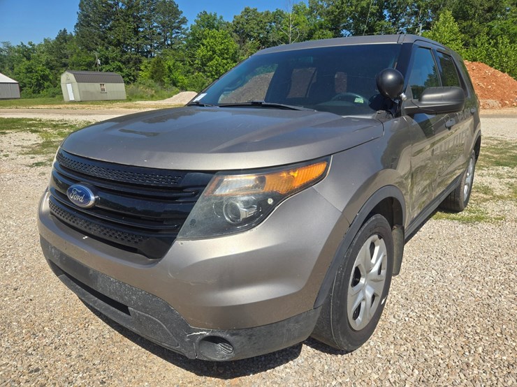2015-ford-explorer-image-1