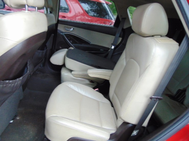 2013-hyundai-santa-fe-image-4