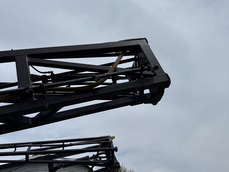 new-holland-s1070-image-34