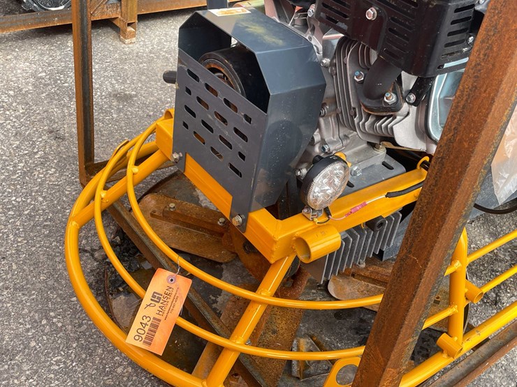 #9043-•-unused-ride-on-concrete-power-trowel-(o12)-image-22
