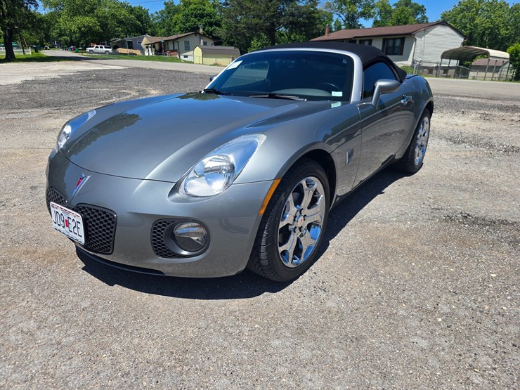 #24025-•-2007-pontiac-solstice-gxp-convertible-image-2