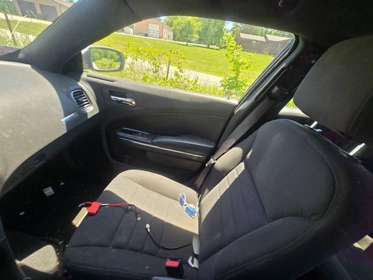 #24339-•-2014-dodge-charger-passenger-car-image-26
