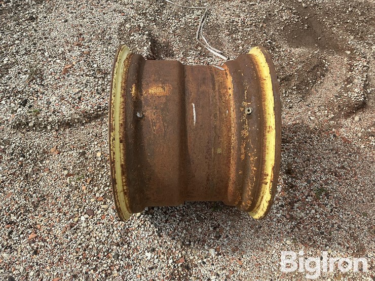 john-deere-4700-image-10