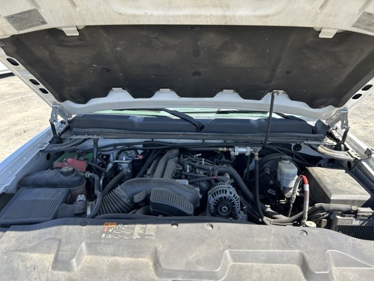 2013-chevrolet-silverado-1500-image-39
