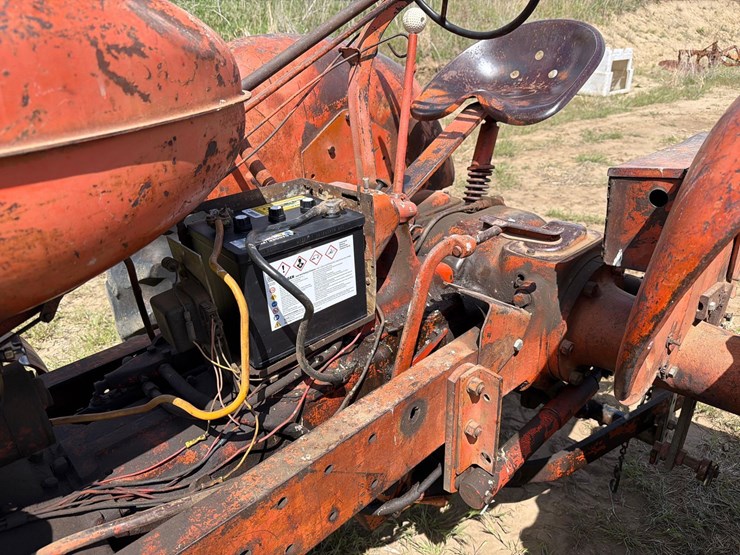 allis-chalmers-wd-tractor-image-8