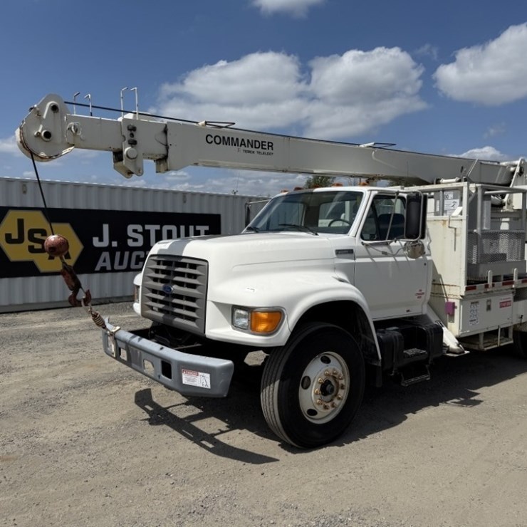 1995 FORD F800