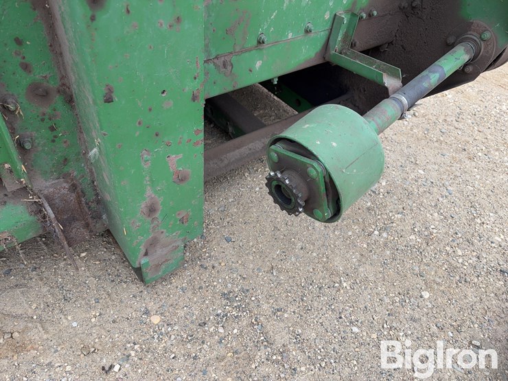 john-deere-212-image-10