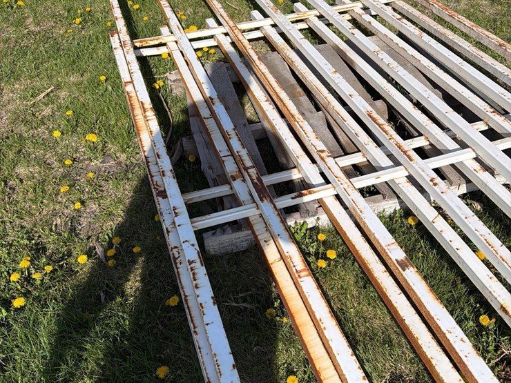 2-sections-of-fencing-image-3