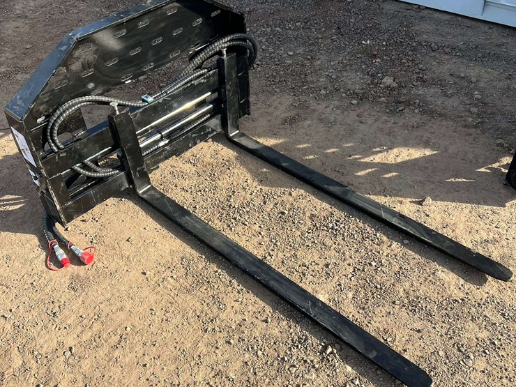 60in-skid-steer-hydraulic-adjustable-forks-(new/unused)-image-1
