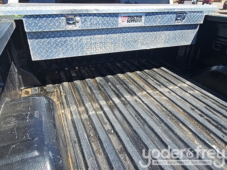 2022-chevrolet-silverado-1500-image-26