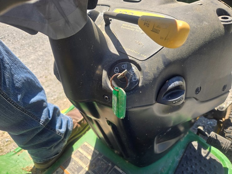 john-deere-la120-image-26