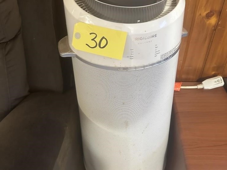 frigidaire-gallery-air-purifier-image-1