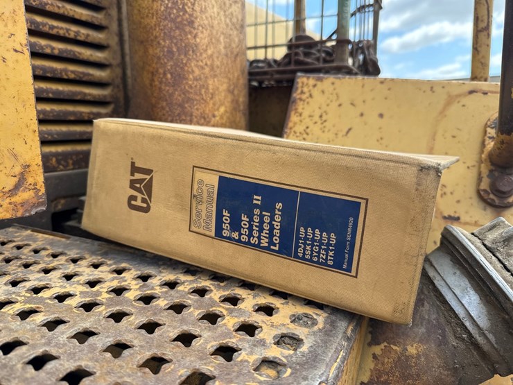 caterpillar-950f-image-90