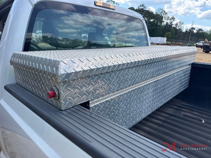 2015-ford-f250-xl-image-11