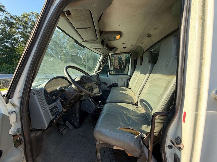 2003-international-durastar-4200-image-16