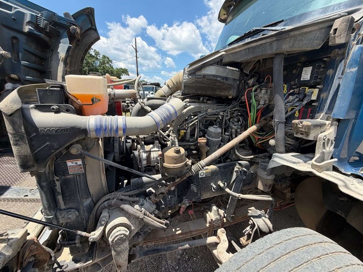 2016-kenworth-t880-image-52