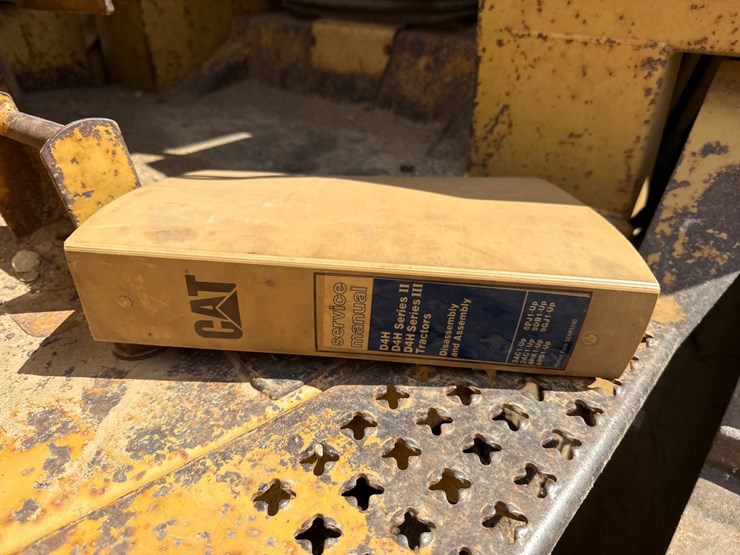 caterpillar-d4h-lgp-image-80