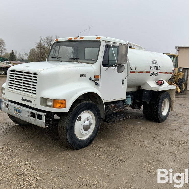 1997 INTERNATIONAL 4700