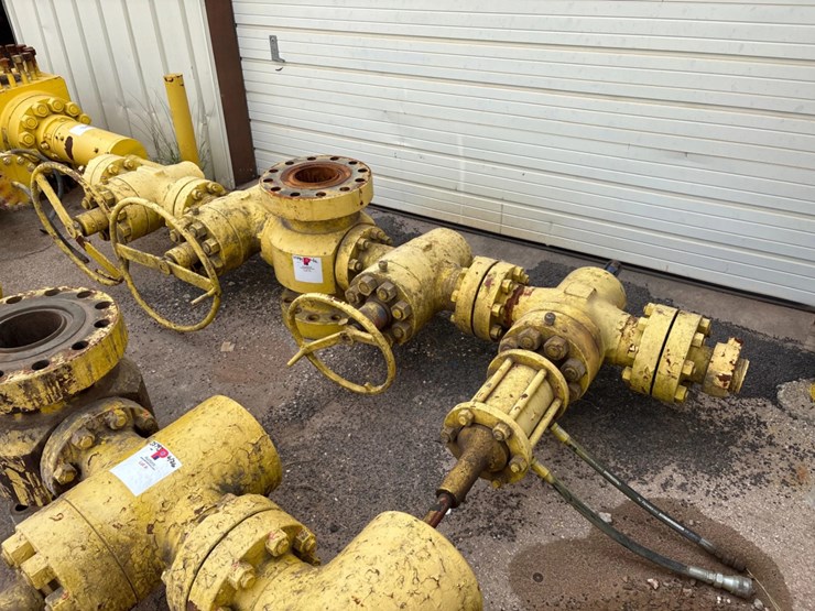 7-1/16”-x-4”-fluid-cross-w/-(4)-4”-10k-gate-valves-image-2