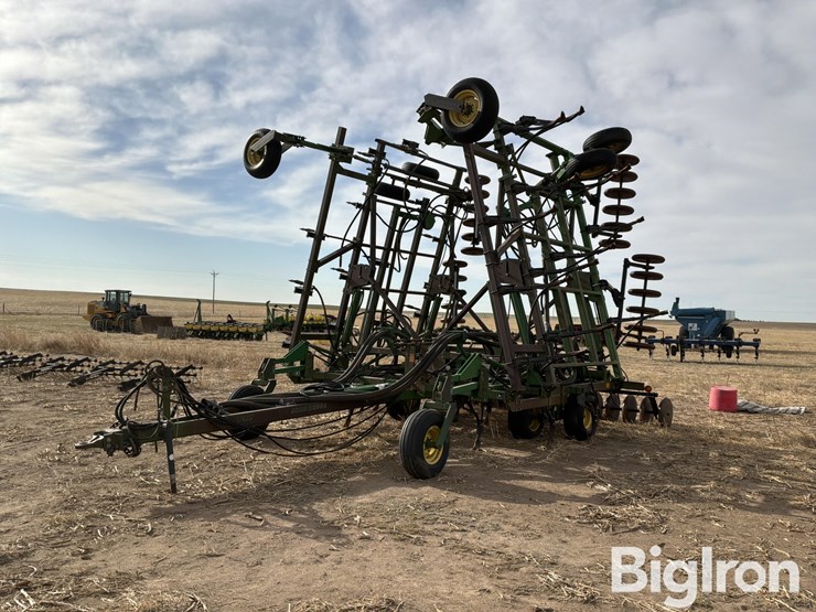 john-deere-737-image-1