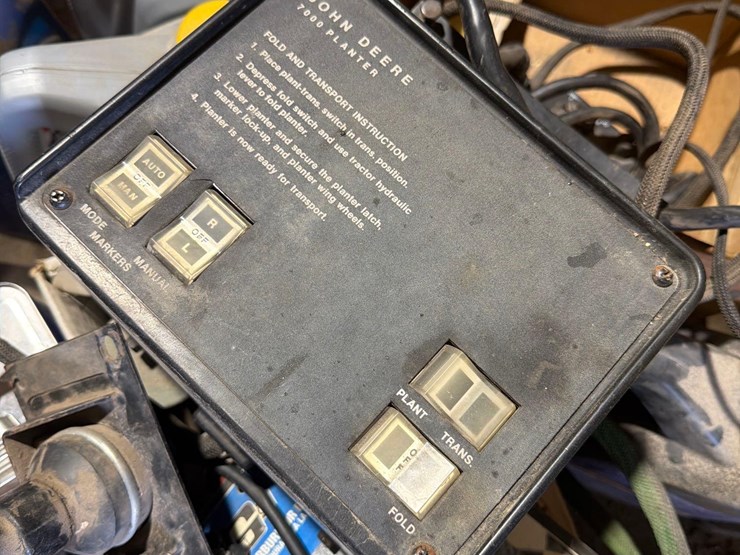 john-deere-7000-image-25