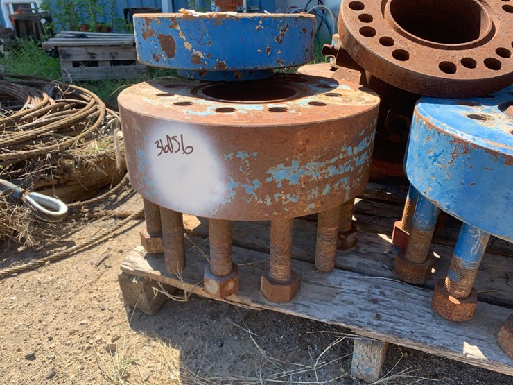 pallets-of-(2)-dsa-10k-flanges-(1)-dsa-5k-flange,-(1)-7-1/16-5k-spool,-(2)7-3/8”-and-8”-stripper-head,-image-3