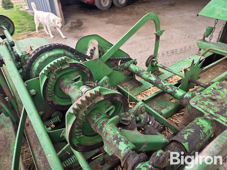 john-deere-24t-image-10