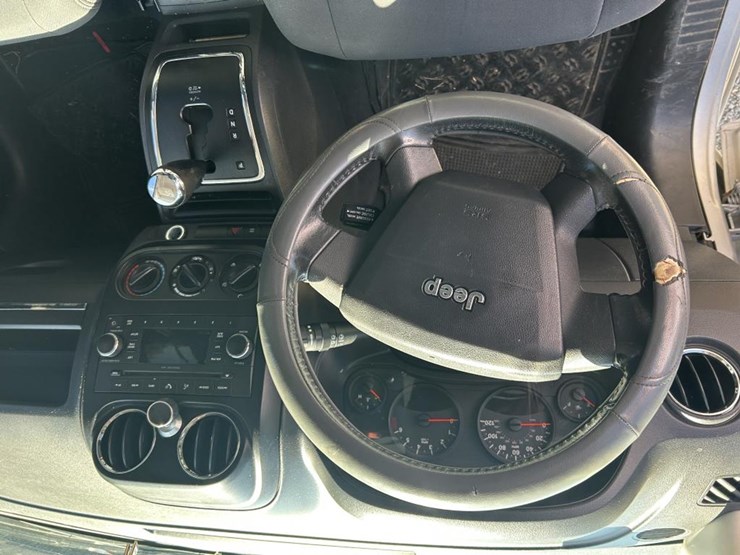 2008-jeep-compass-image-13