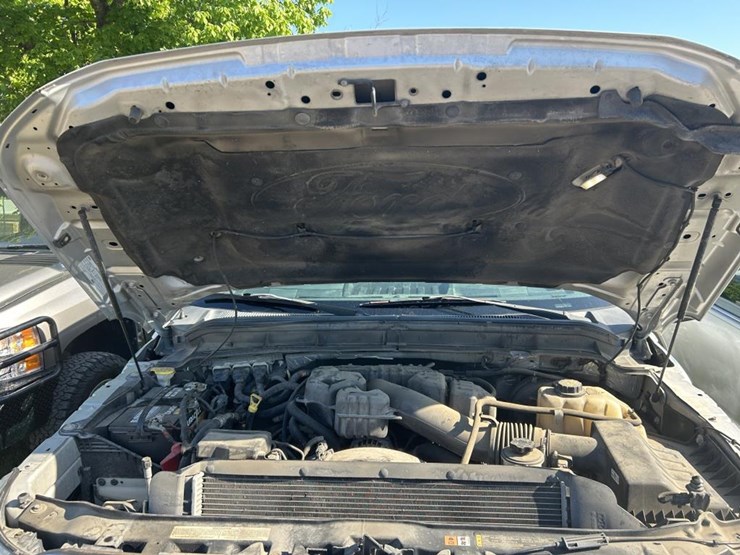 2015-ford-f250-xlt-image-17