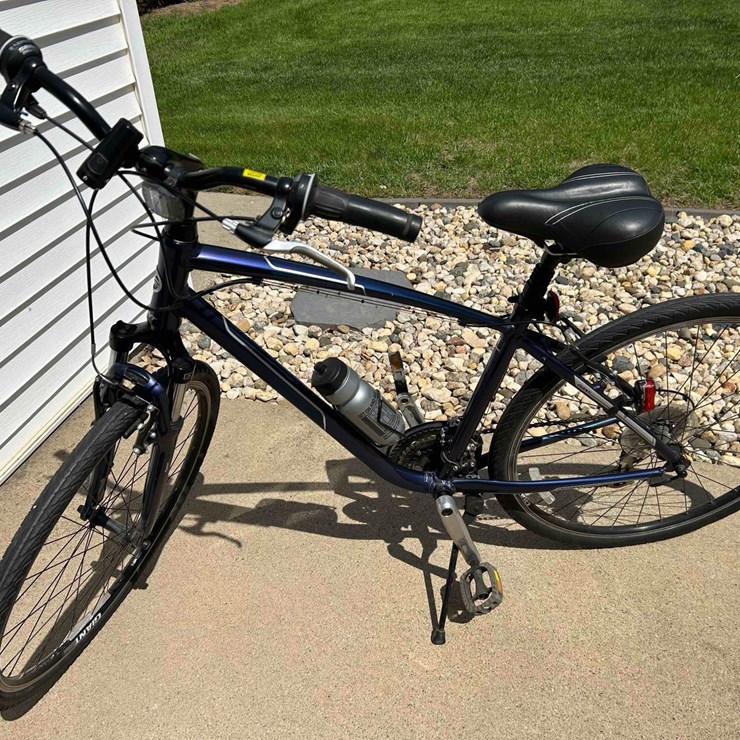 26" Giant 8 Speed Bike