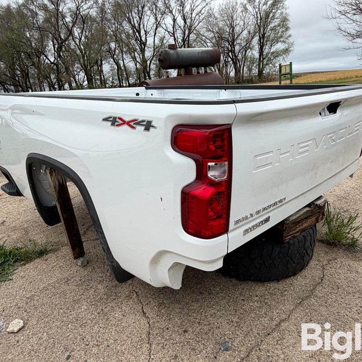2022 Chevrolet 6.5' Pickup Box & Bumpers