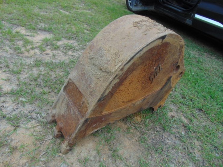 mini-excavator-bucket-image-3