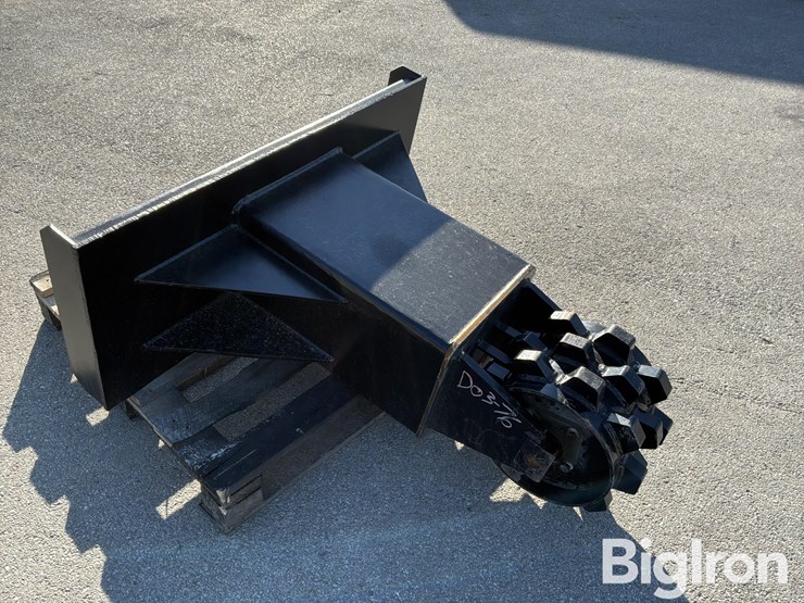 2025-massey-ferguson-730-image-3
