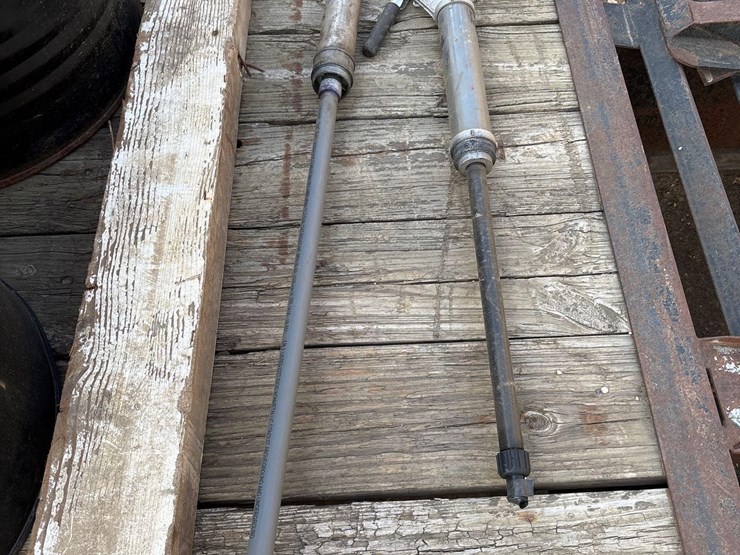 2-55-gallon-steel-barrels-with-pumps-image-4