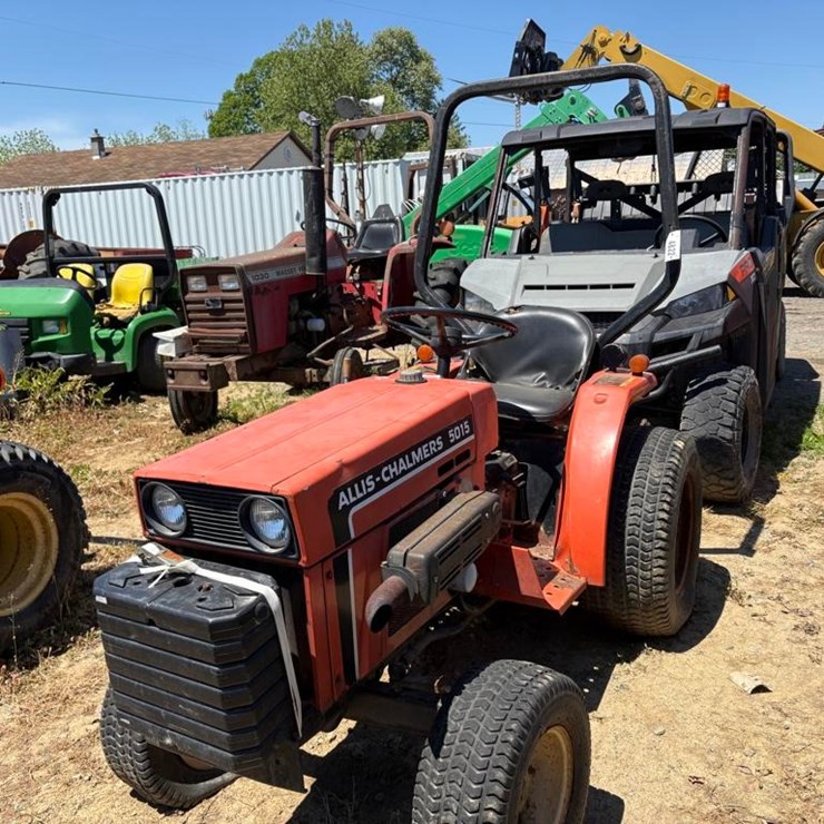 Allis Chalmers 5015 2WD Tractor