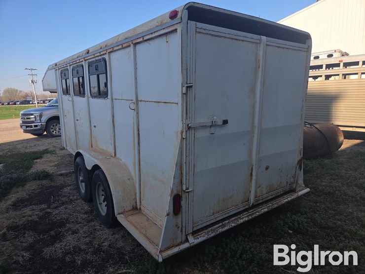 2025-assembled-t/a-livestock-trailer-image-7