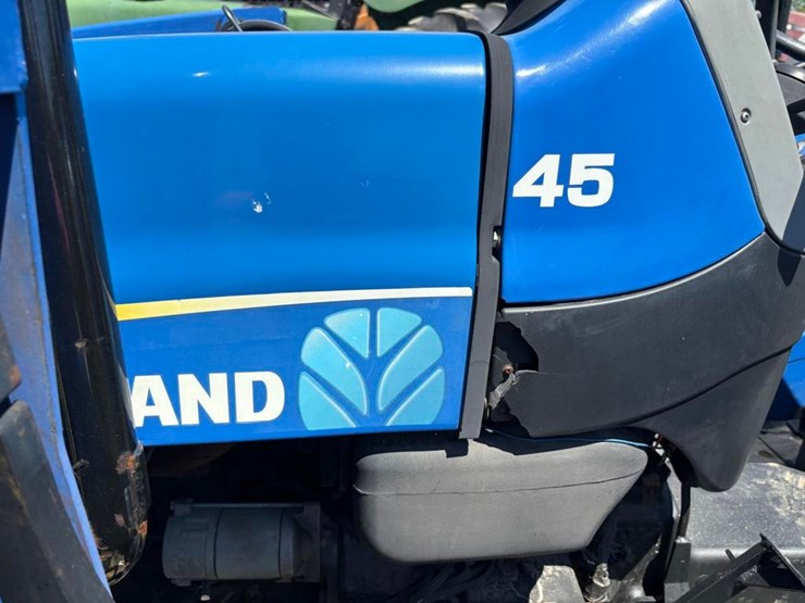new-holland-45-image-12