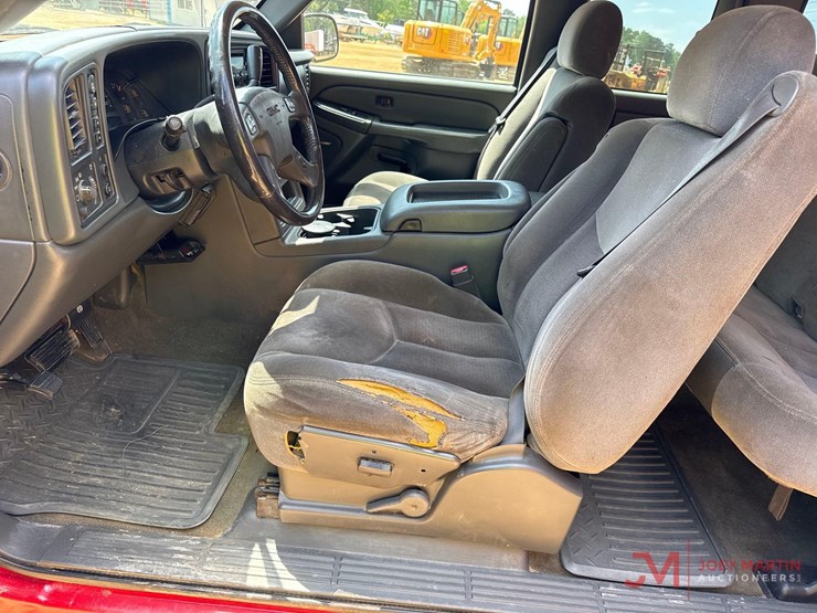 2004-gmc-sierra-1500-image-23