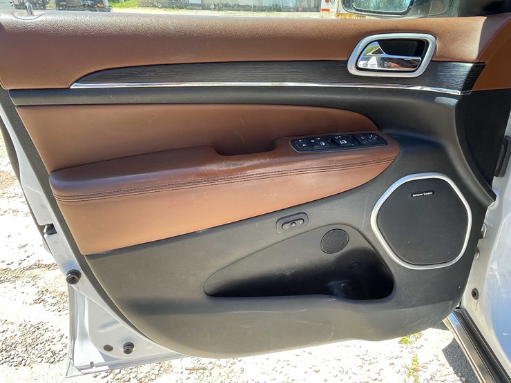2018-jeep-grand-cherokee-image-35