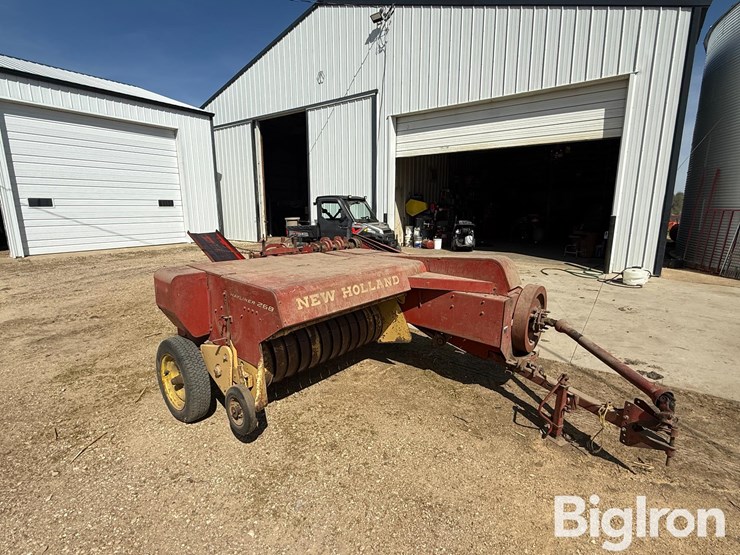 new-holland-268-image-3
