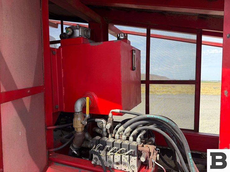 1994-peterbilt-320-image-30