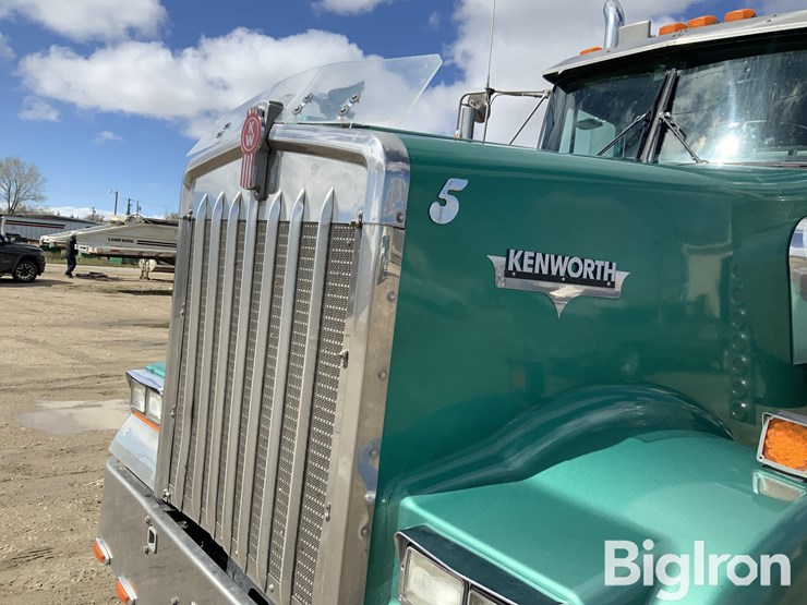 2005-kenworth-w900l-image-10