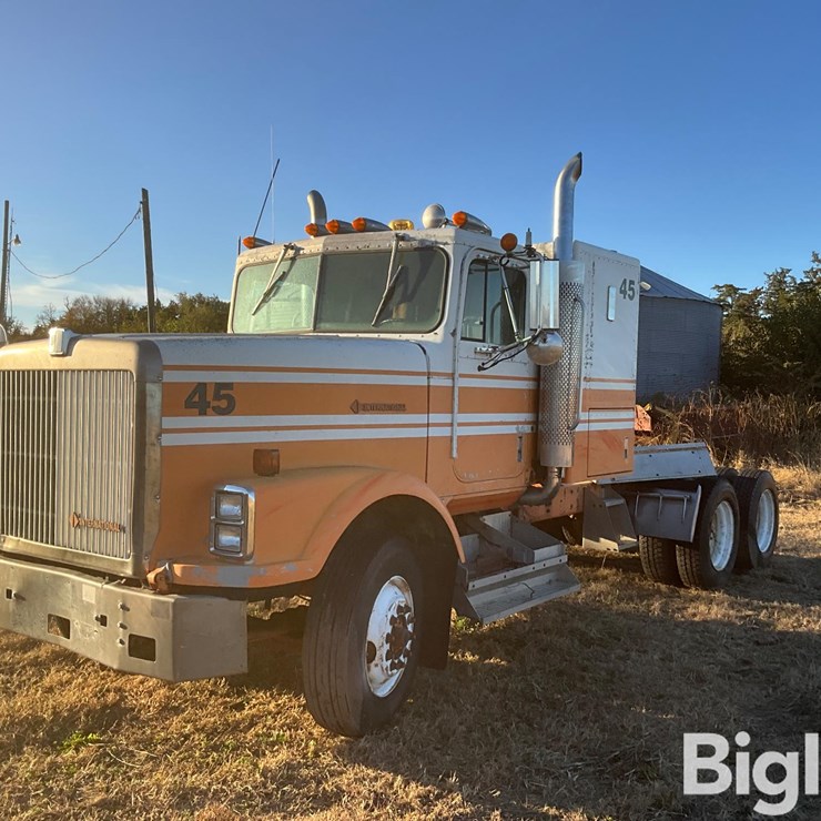 1990 INTERNATIONAL 9000