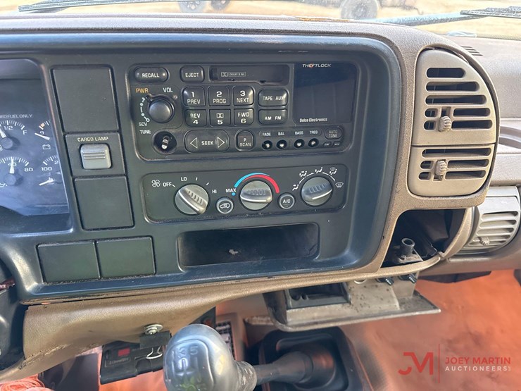 1995-chevrolet-cheyenne-3500-image-27