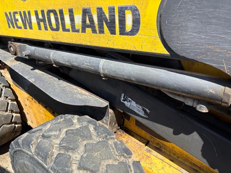2006-new-holland-l180-image-13