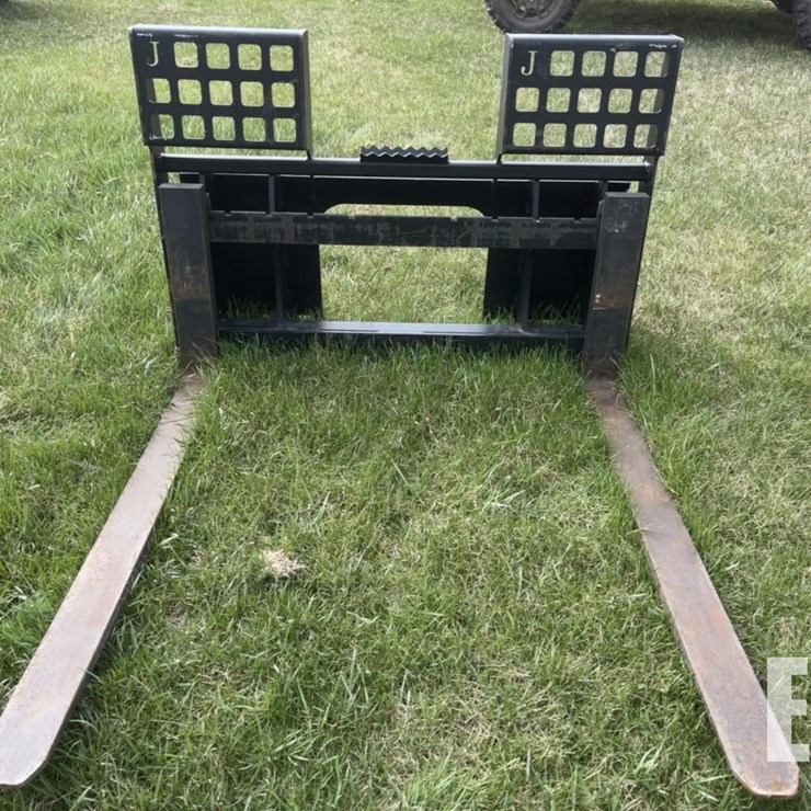 JENKINS SKID ATTACH PALLET FORKS