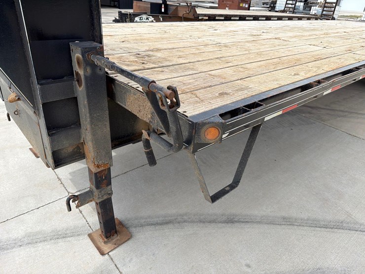 2018-dct-101”-x-32ft-gooseneck-flatbed-trailer-image-12