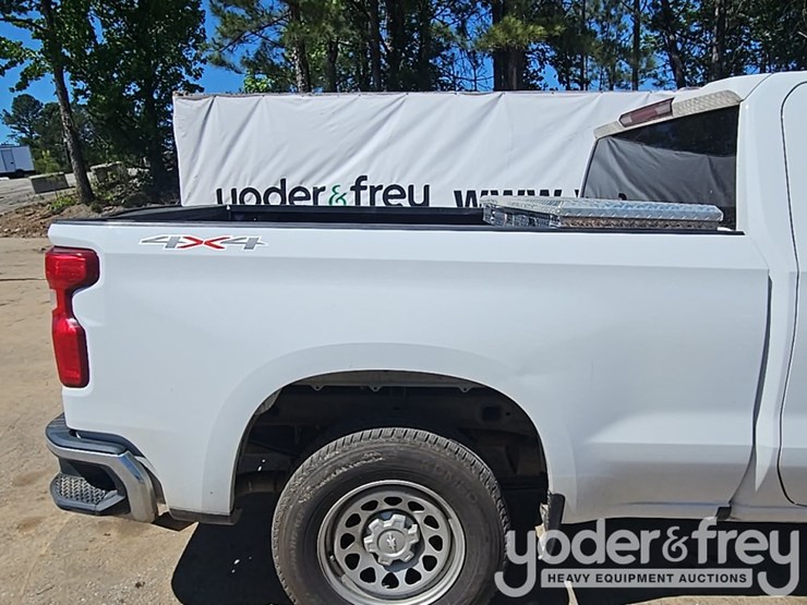 2022-chevrolet-silverado-1500-image-22